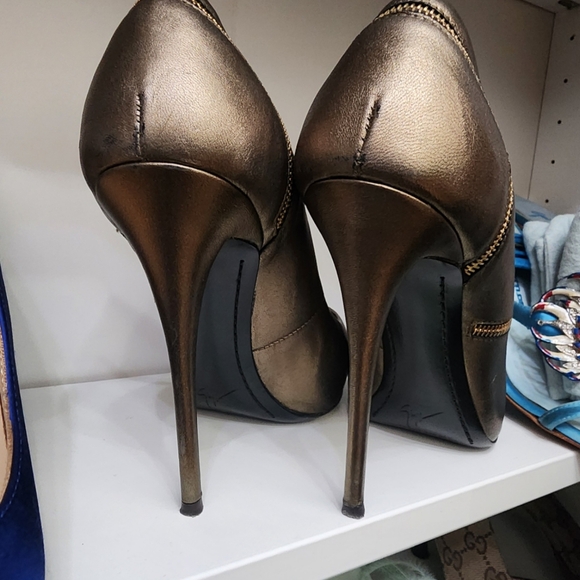 Giuseppe Zanotti bronze heels - Picture 9 of 12